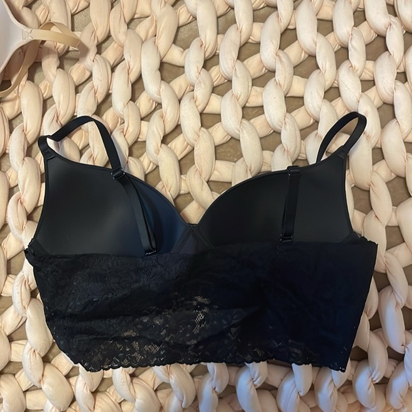 Lot of two Understance brand wireless bralettes, 36A. 1 black, 1 beige - Picture 3 of 7